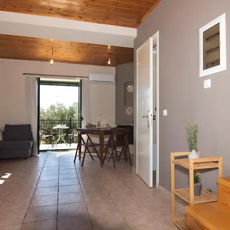Holiday home Mani Cosy View Maisonette Riglia